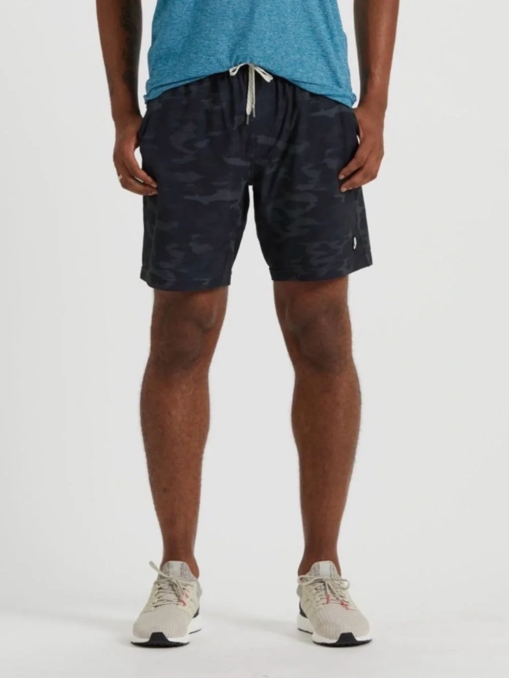 Vuori Kore Short Black Watercolor Camo size xxl men’s